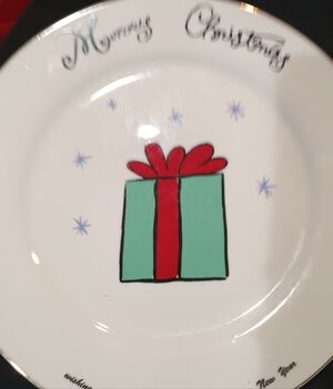 Set Of 2 MB Merry Brite Festive Christmas Dinner Plate